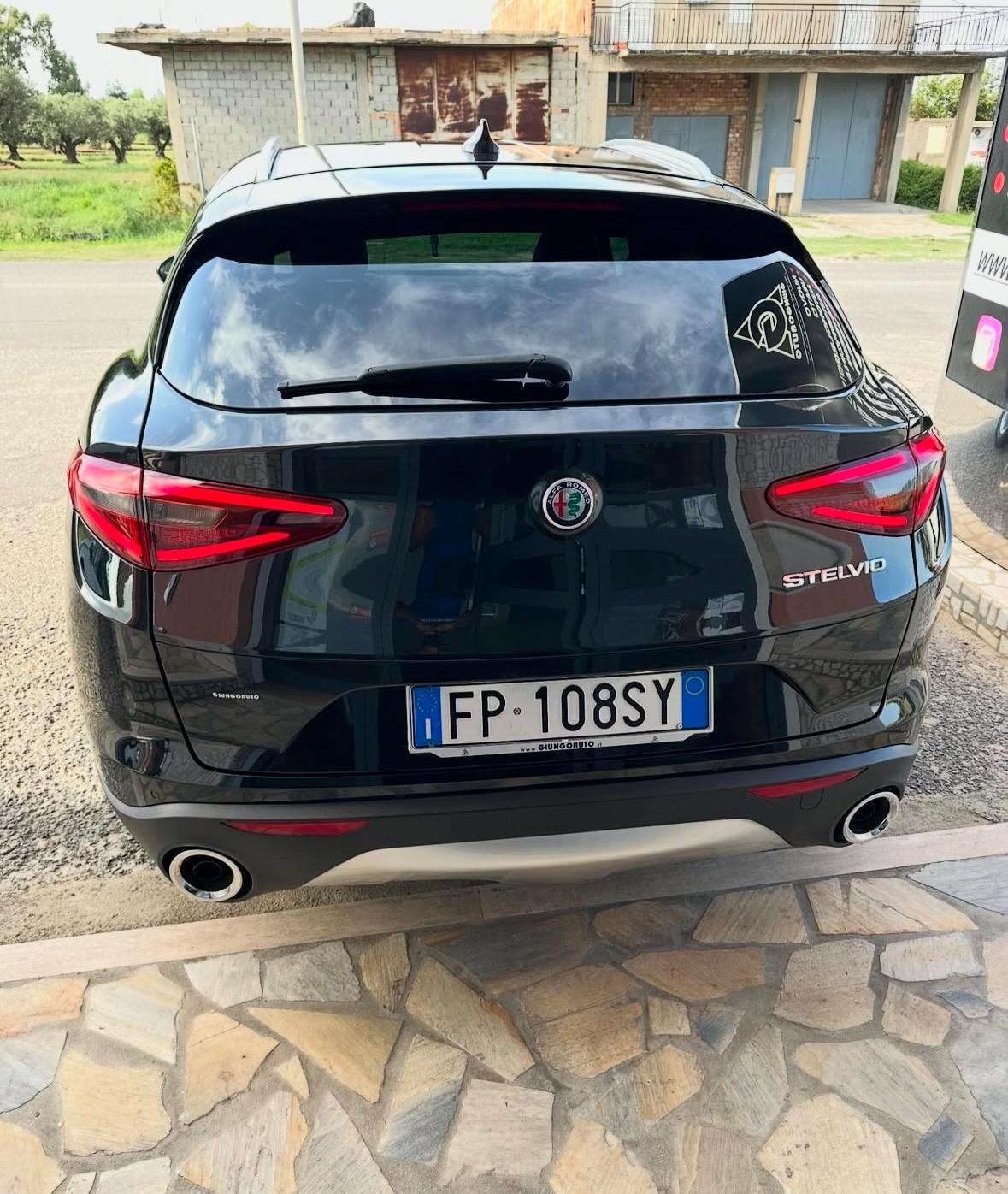 Alfa Romeo Stelvio 2.2 Turbodiesel 180 CV AT8 RWD Executive