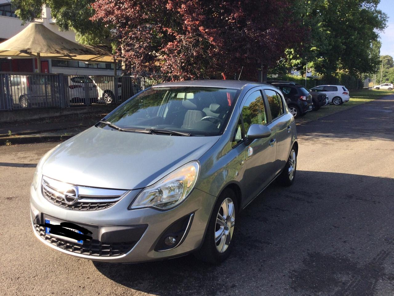 Opel Corsa 1.2 Gpl Neopatentati euro 5B- 2012