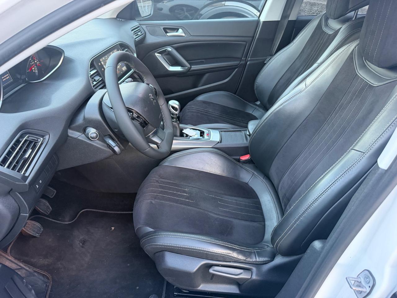 Peugeot 308 BlueHDi 120 S&S Allure