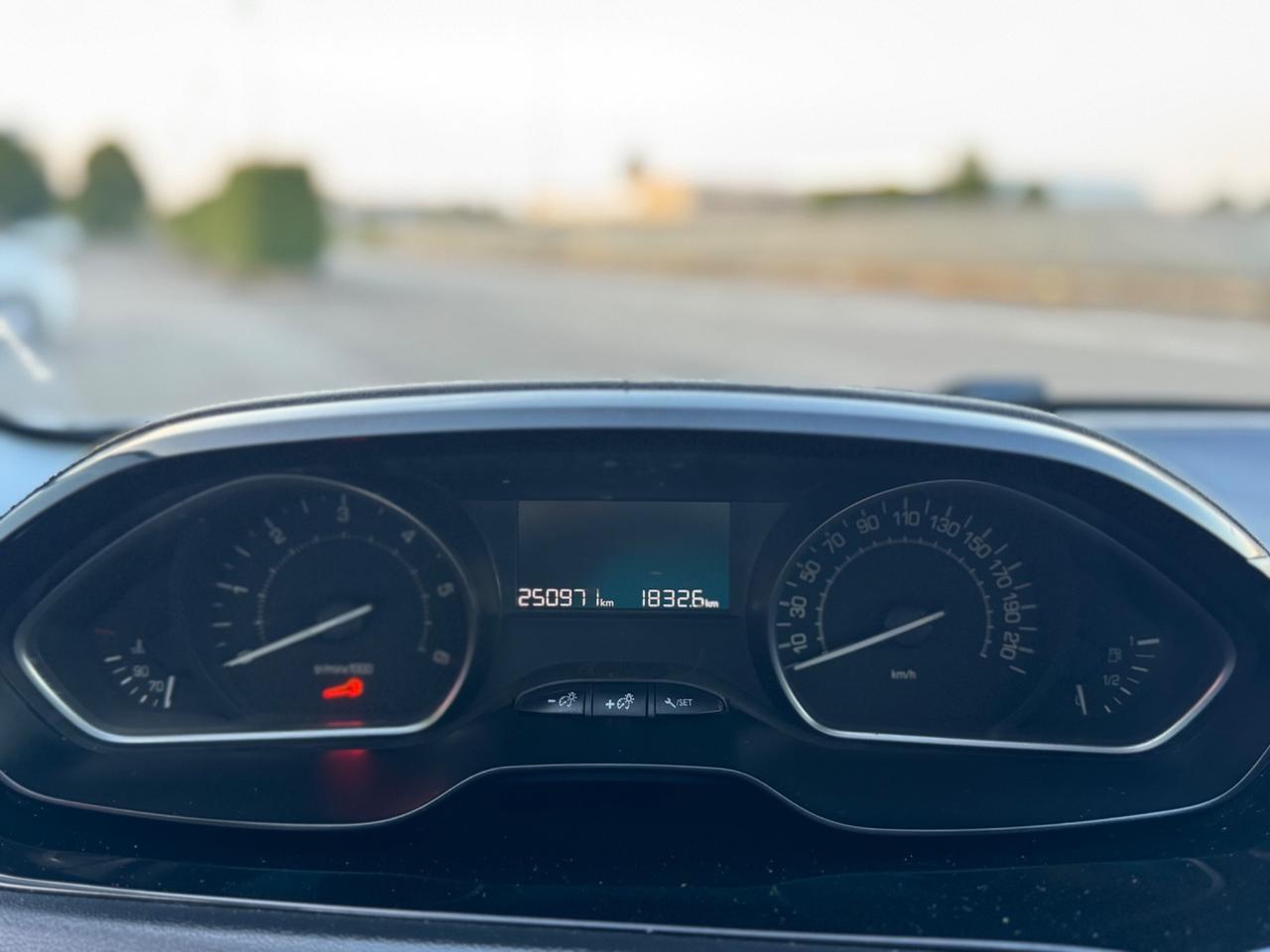 Peugeot 208 BlueHDi 102cv Van 2Posti