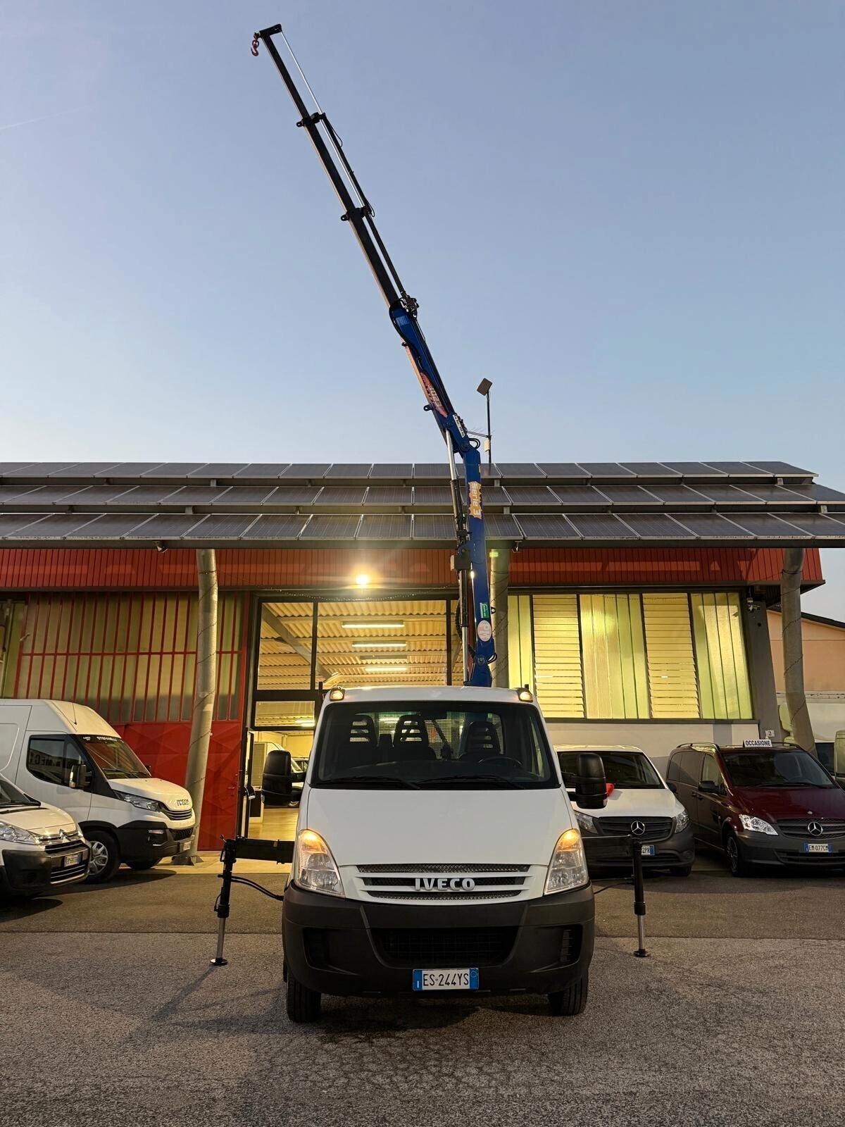 IVECO DAILY 35C 18 MOTORE 3.0 1 80 CV CASSONE DA 430 FISSO E GRU PM 3 ALTEZZA 10M