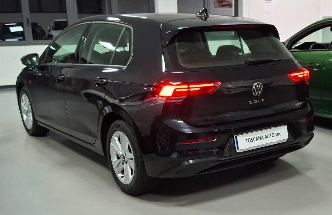Volkswagen Golf 8 1.0 eTSI EVO DSG uniproprietario