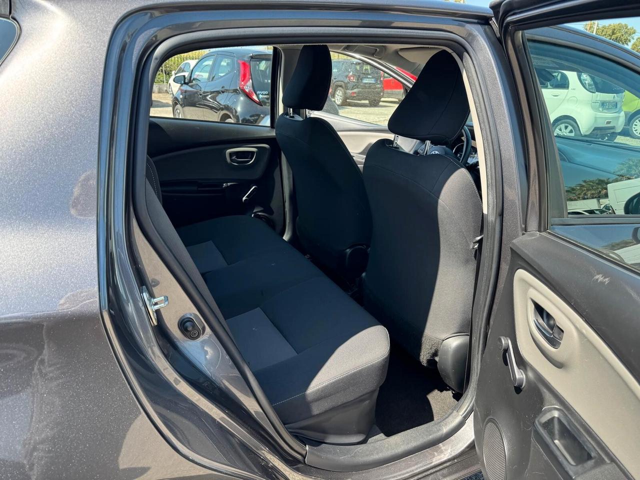 Toyota Yaris 1.5 Hybrid 5 porte Cool PREZZO REALE