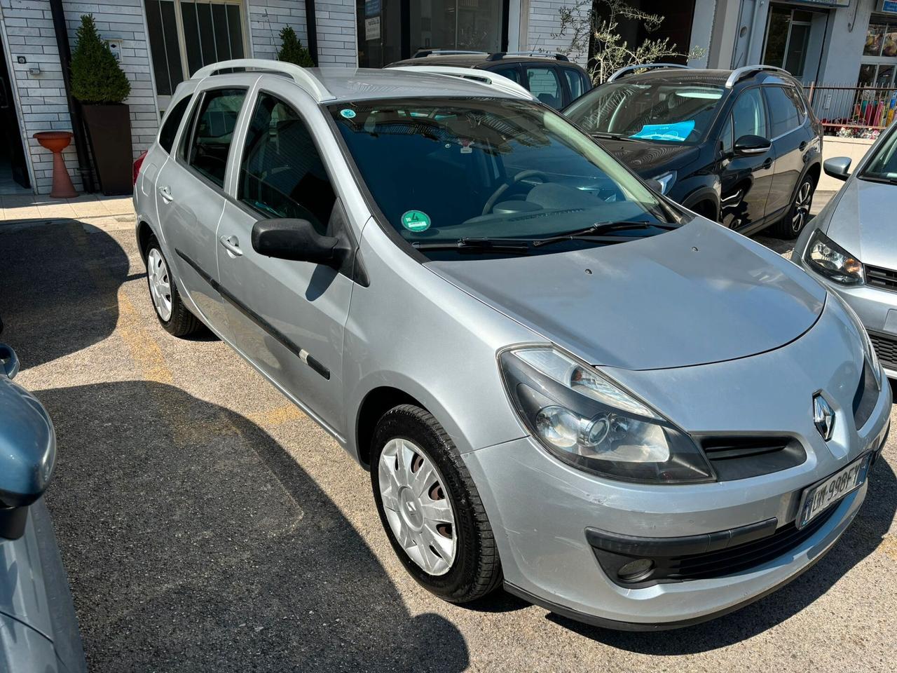 RENAULT CLIO SW 1.2 BENZ/MET (A76)