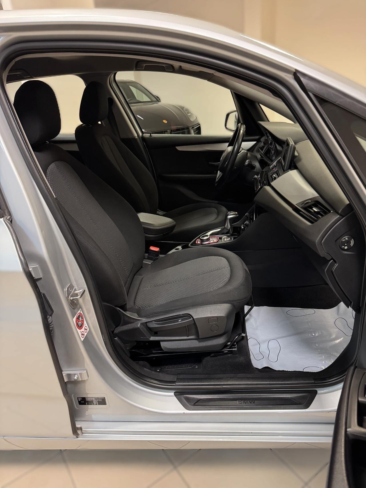 Bmw 2er Active Tourer 218d Advantage