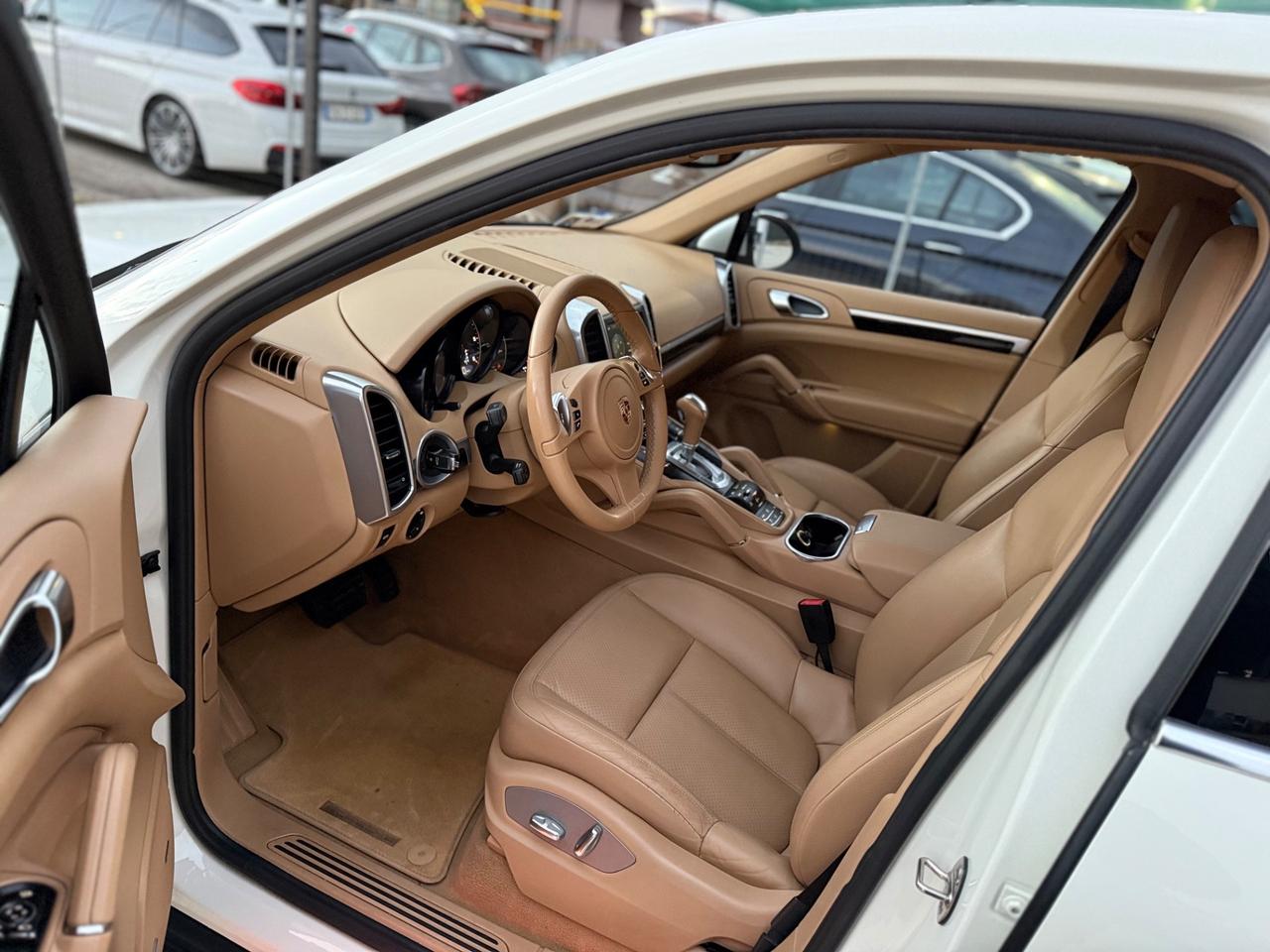 Porsche Cayenne 3.0 Diesel 245cv navi*led+pelle Euro5