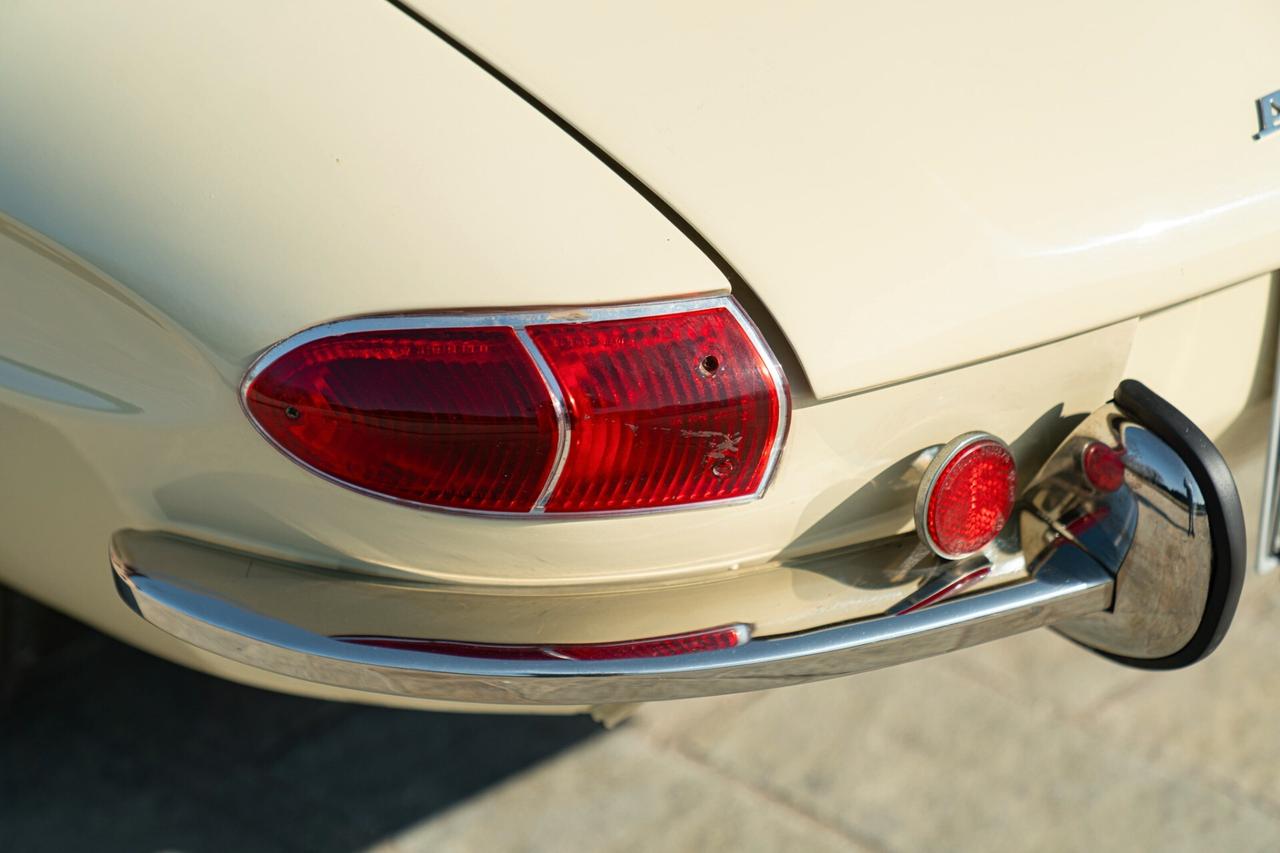 Alfa Romeo 1750 SPIDER VELOCE "OSSO DI SEPPIA" - RDS01385