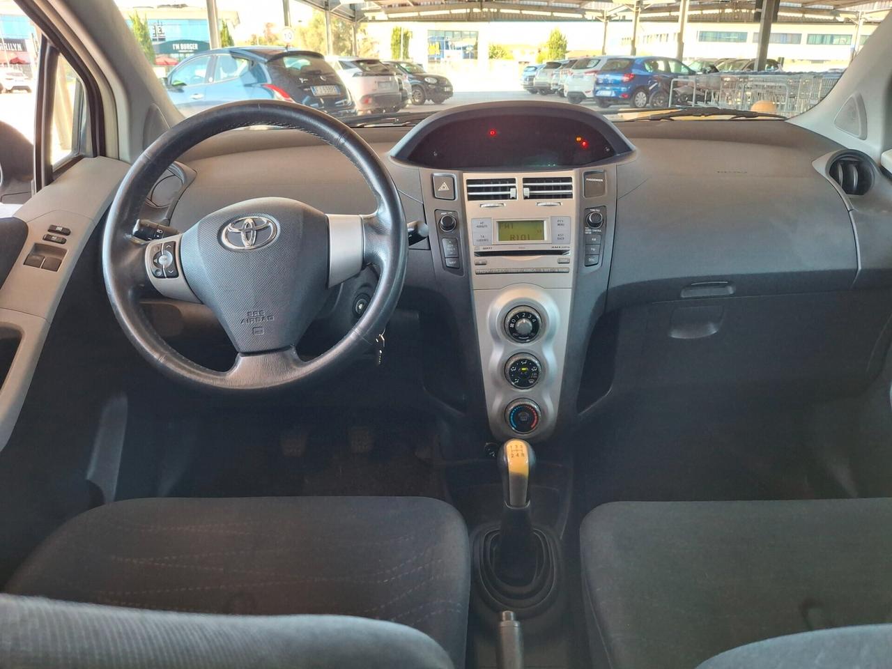 Toyota Yaris 1.3 BENZINA-OK NEOPATENTATI.