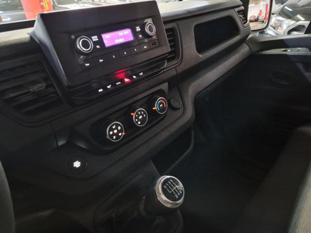 RENAULT Trafic TDCi TN-PC CV.110. GANCIO TRAINO+LED