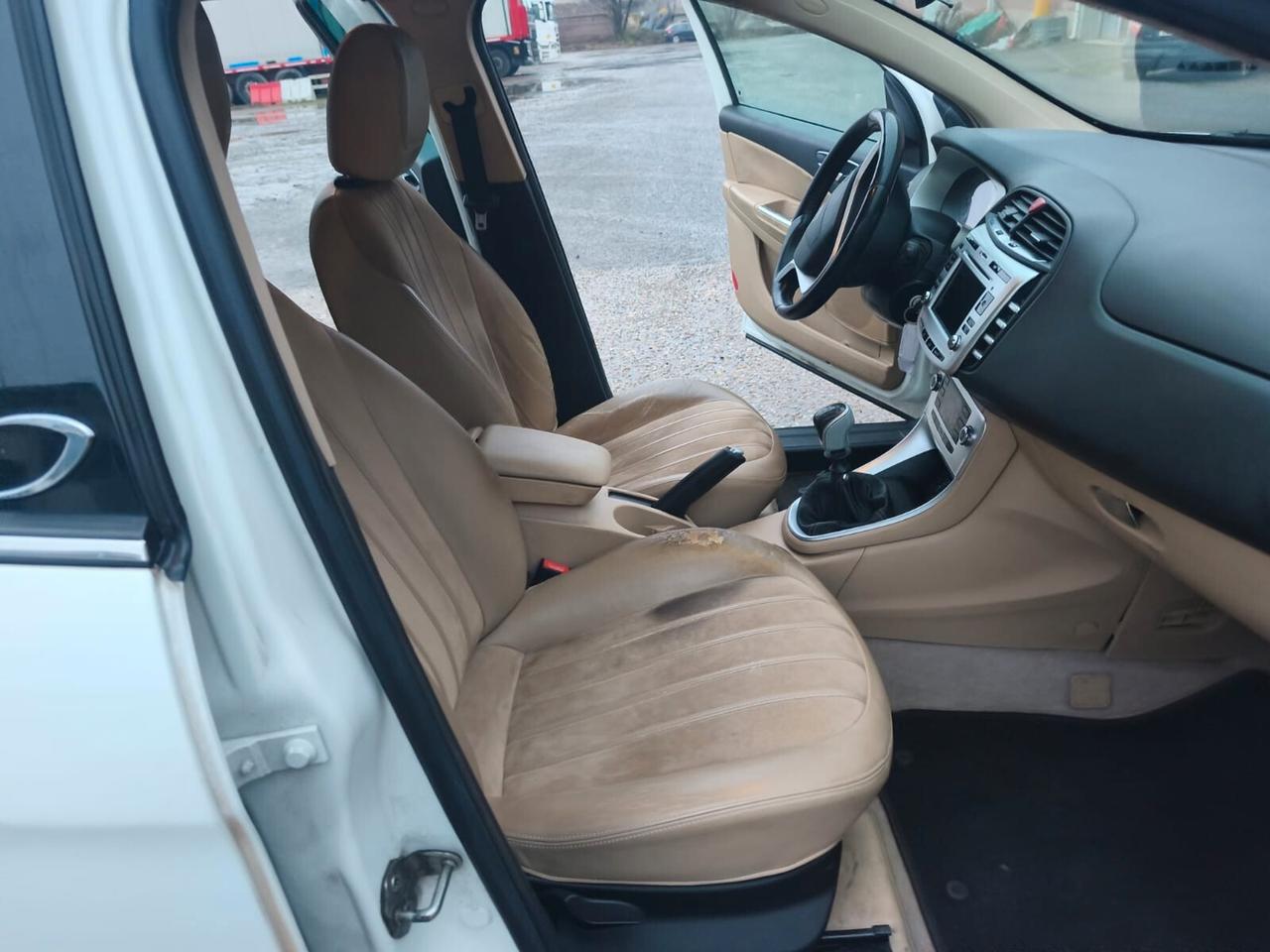 Lancia Delta 2013--1.6 Diesel