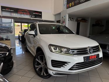 Volkswagen Touareg 3.0 V6 TDI 204cv Titanic