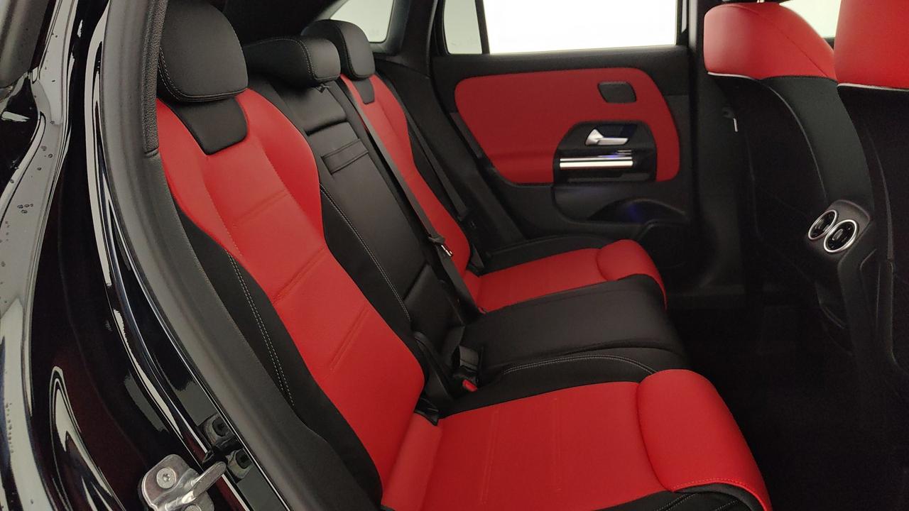 Mercedes-Benz GLA 200 d automatic