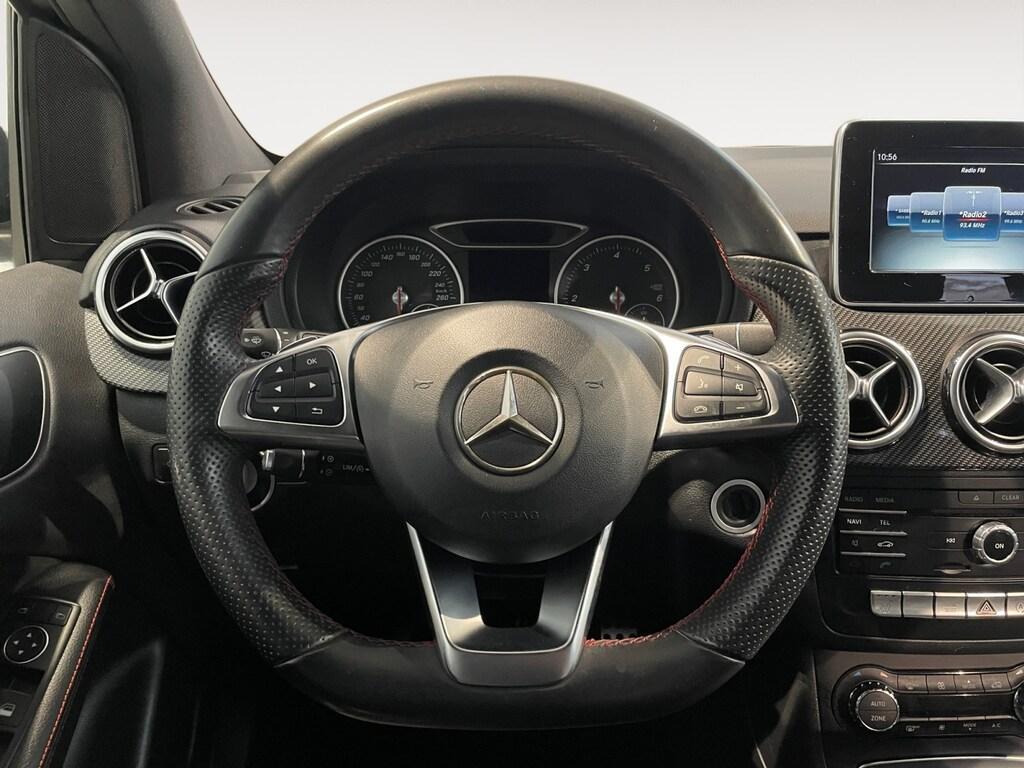 Mercedes Classe B B180d 1.5d 109CV Autom. Premium AMG - GANCIO TRAINO