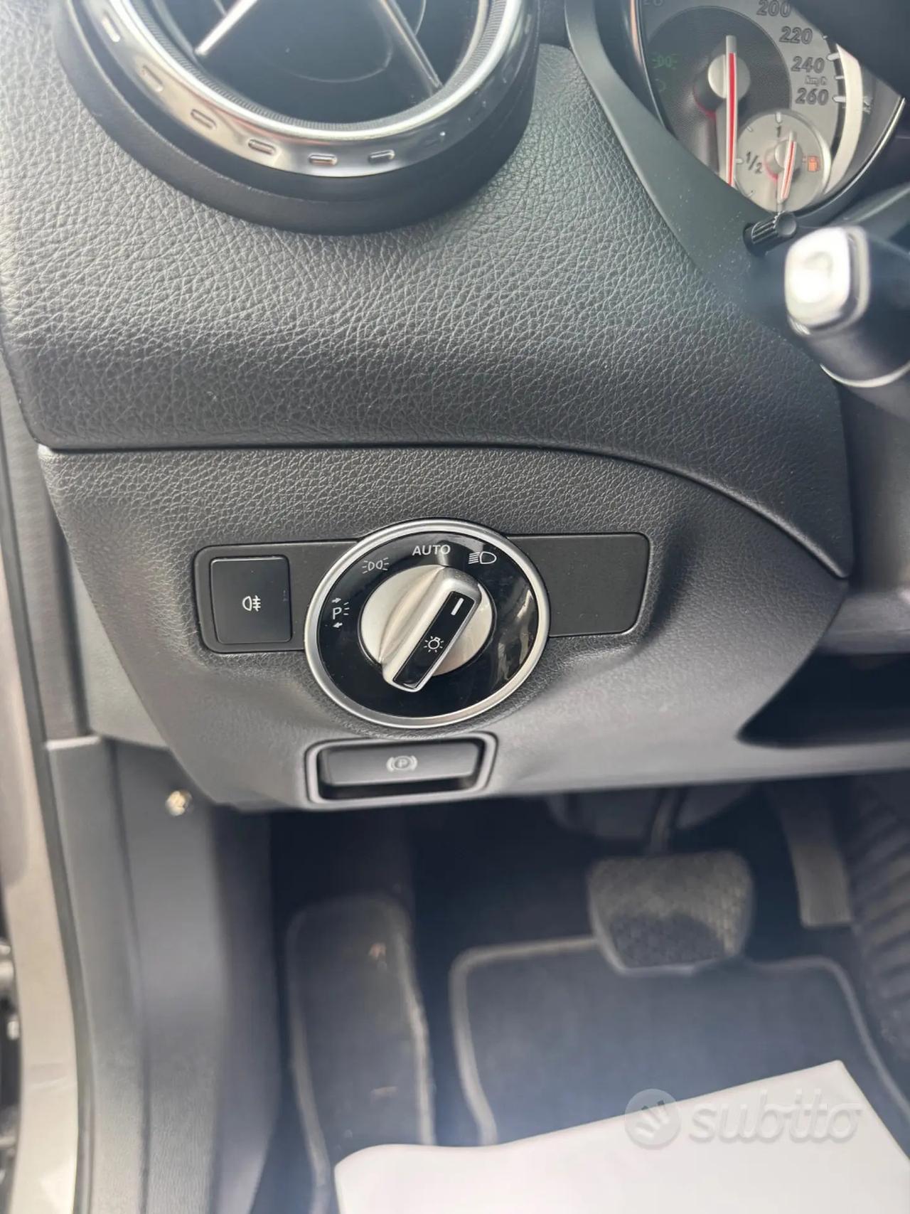 Mercedes-benz GLA 220 CDI Automatic 4Matic Premium