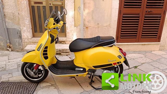 PIAGGIO Vespa GTS 300 Super Sport