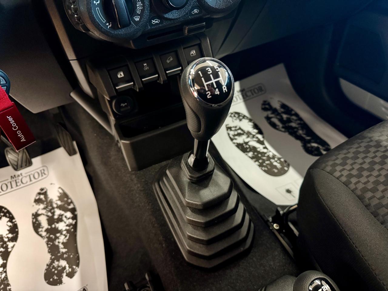 Suzuki Jimny 1.5 PRO 4x4 - VETTURA 4 POSTI KM0