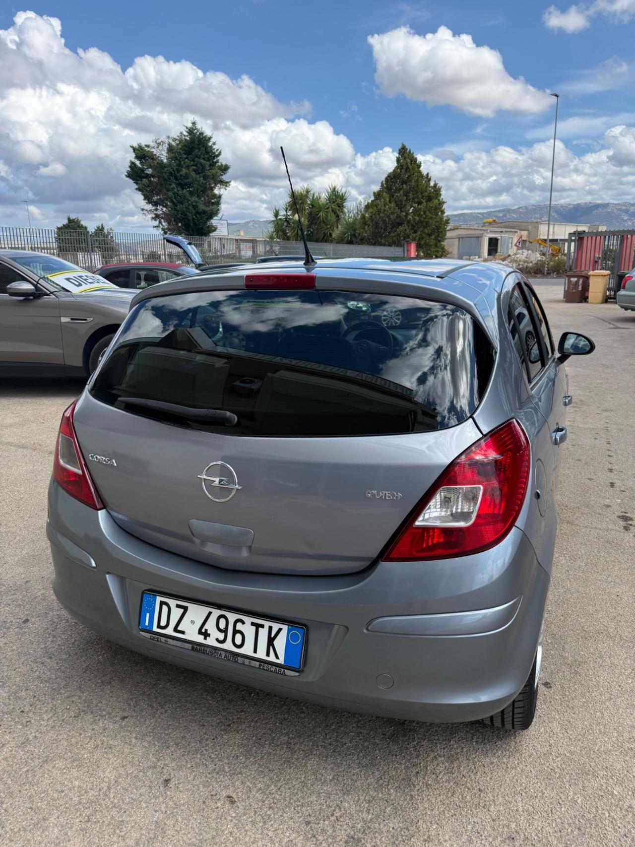 Opel Corsa 1.2 80CV 5 porte GPL-TECH Edition