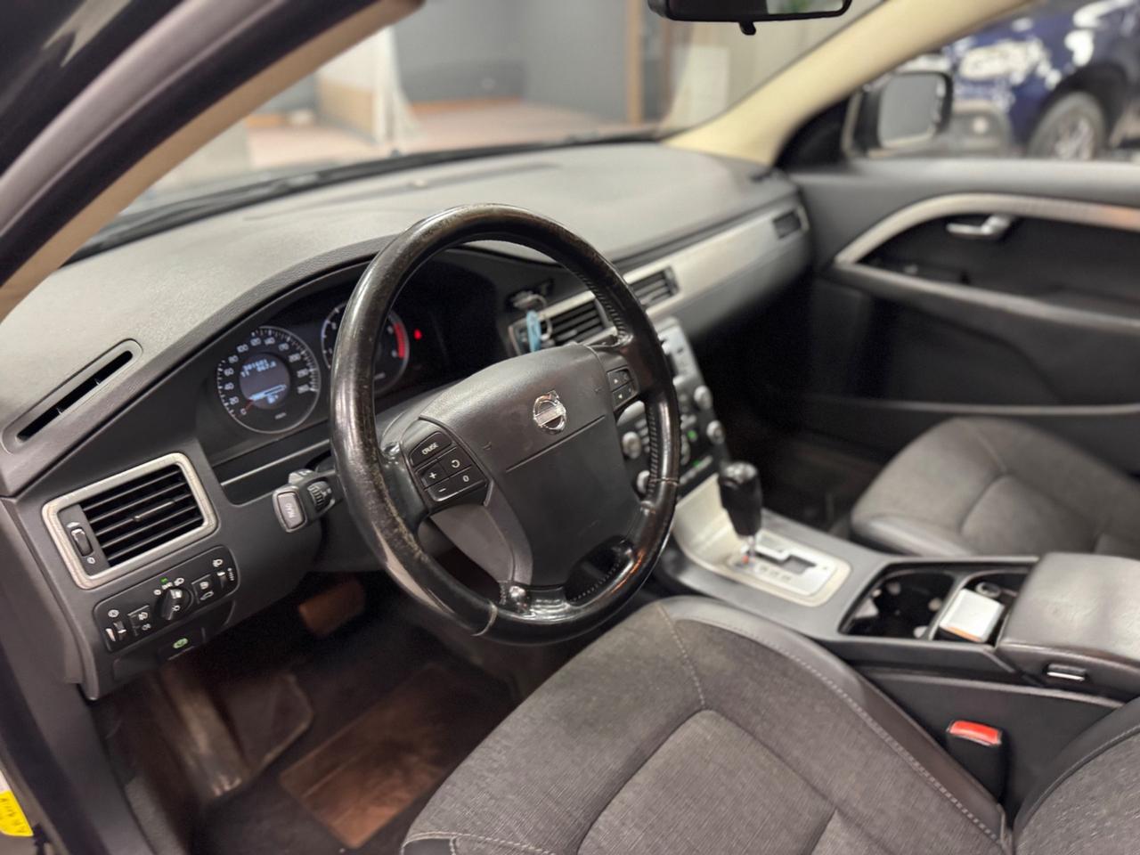 Volvo XC 70 XC70 D5 205 CV AWD Summum