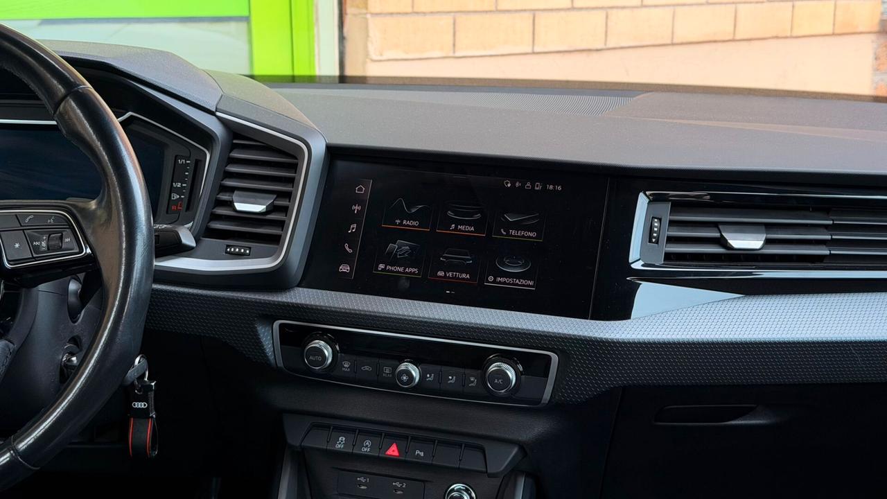 Audi A1 SPB 30 TFSI S tronic Identity Black