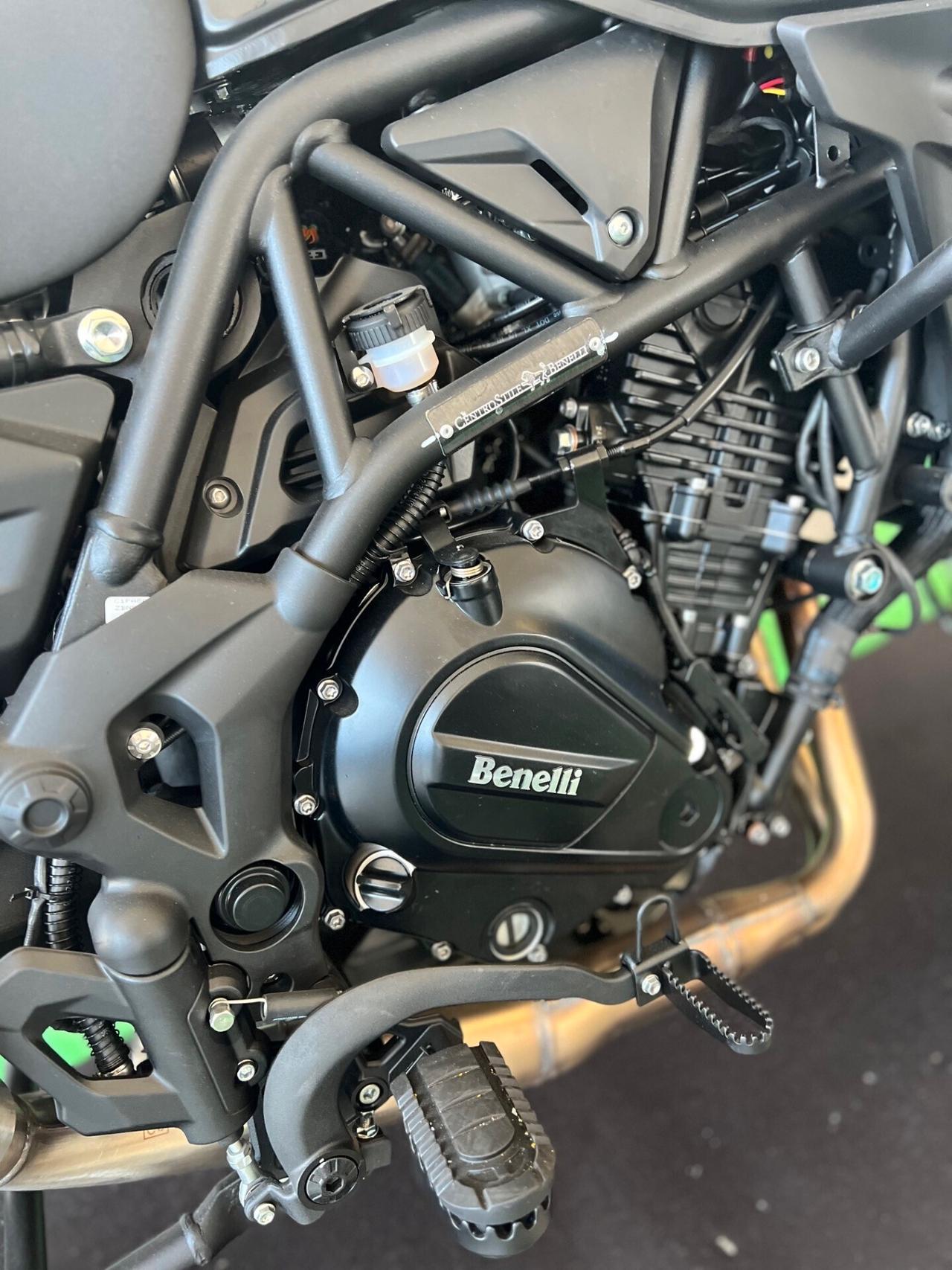 Benelli TRK 702 X Gres White - NUOVA