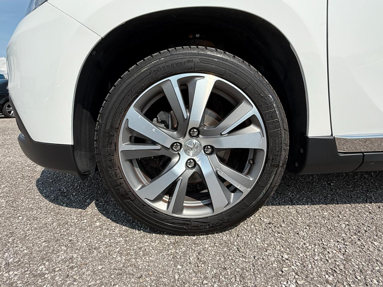 Peugeot 2008 1.6 e-HDi 115 CV Stop&Start Allure