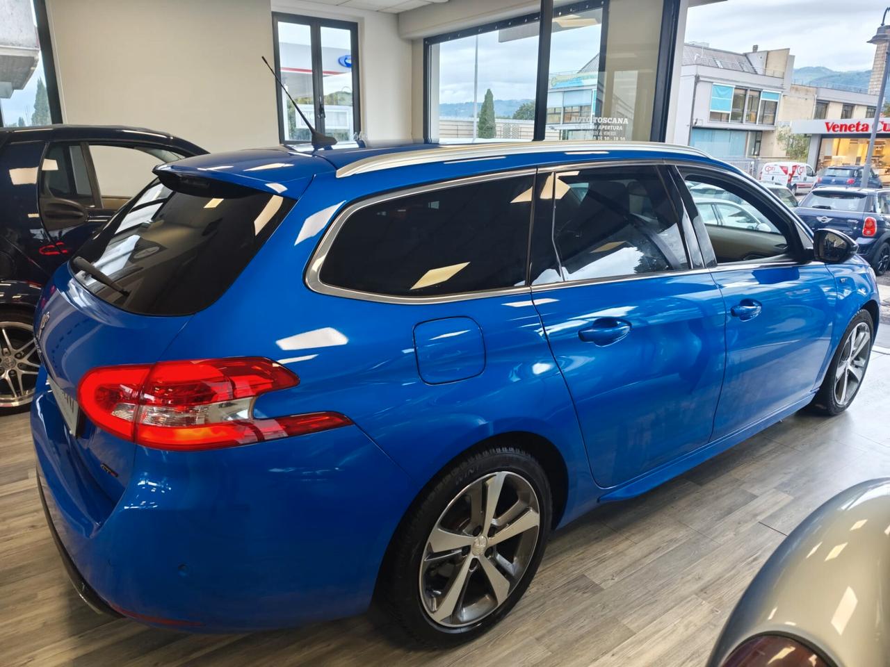 Peugeot 308 BlueHDi 130 S&S EAT8 SW GT