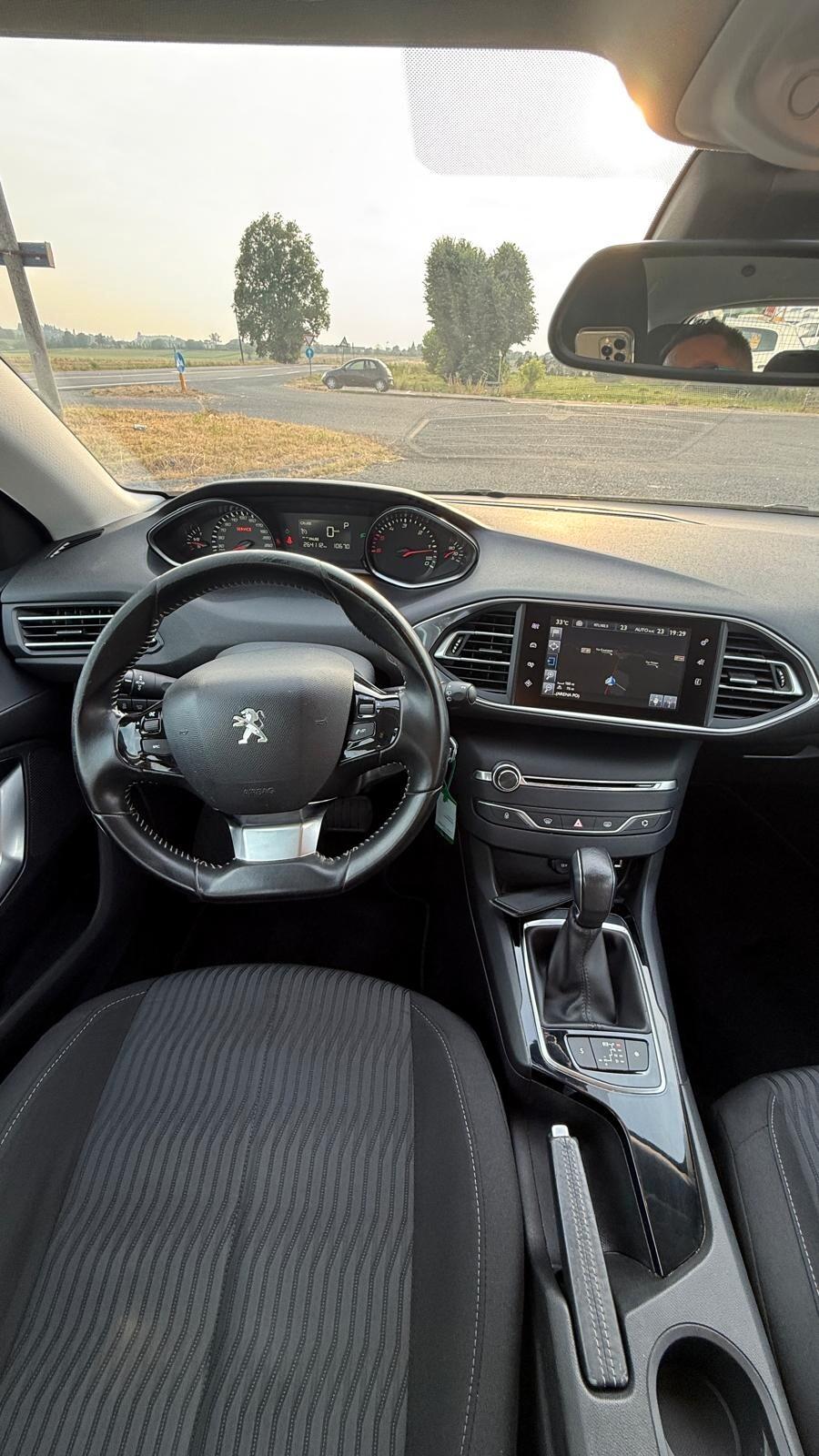 Peugeot 308 PEUGEOT 308SV IP6HDI