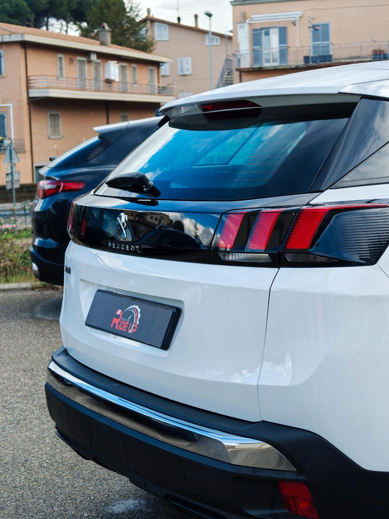 Peugeot 3008 130cv EAT8 Business