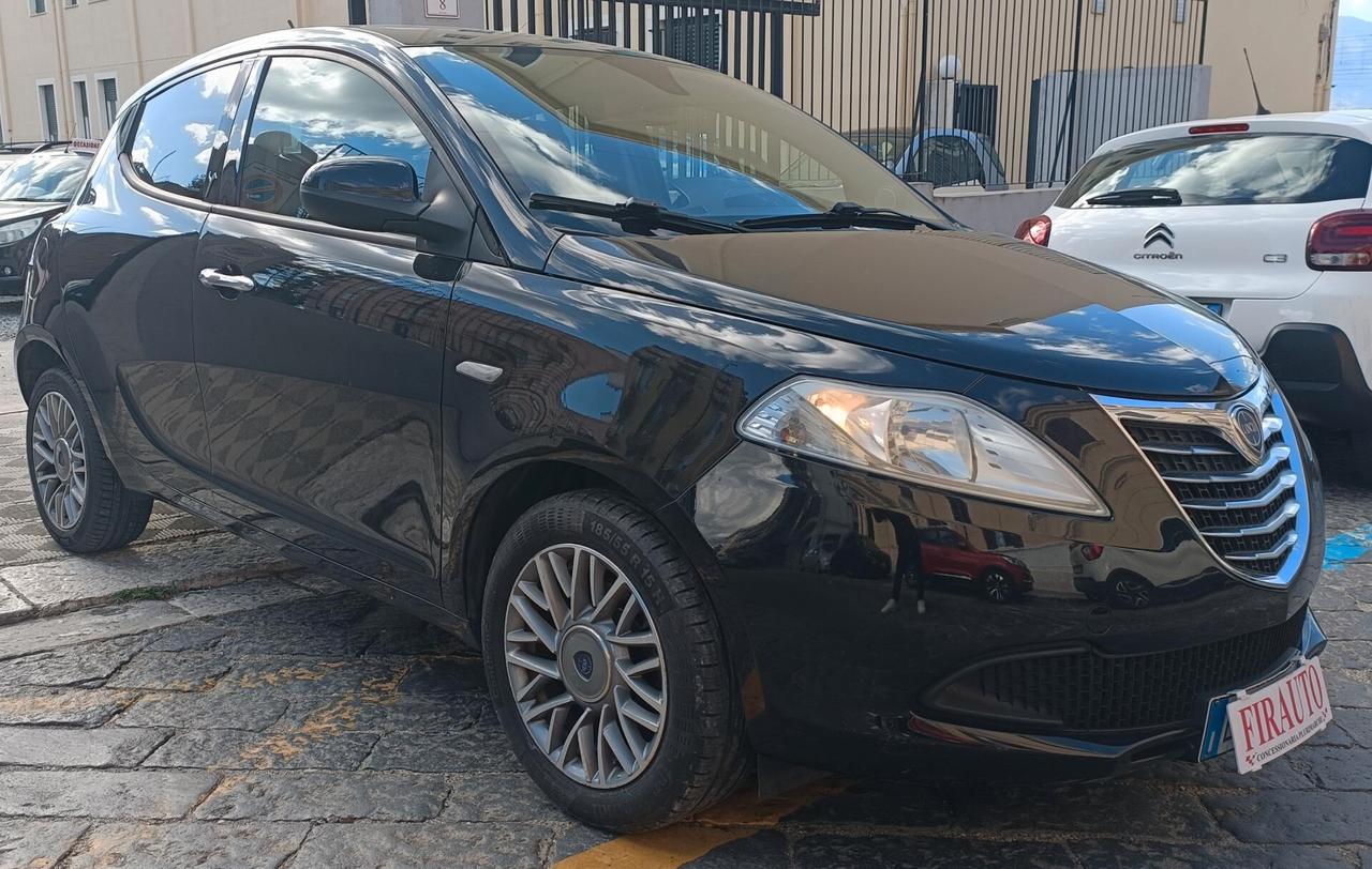 Lancia Ypsilon 1.2 69 CV 5 porte S&S PLATINUM