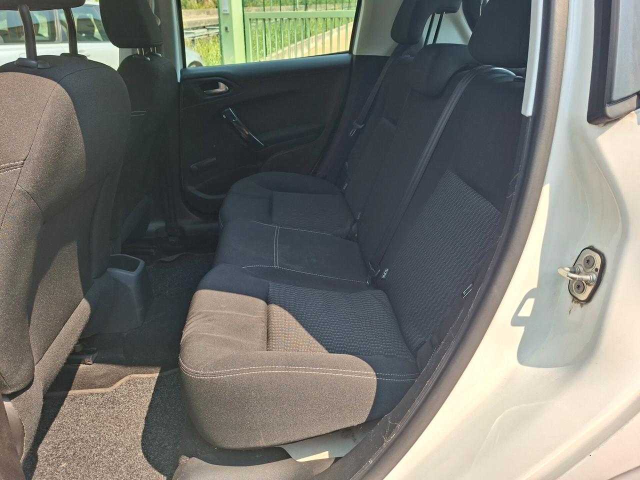 Peugeot 208 1.2 GPL / 5PORTE