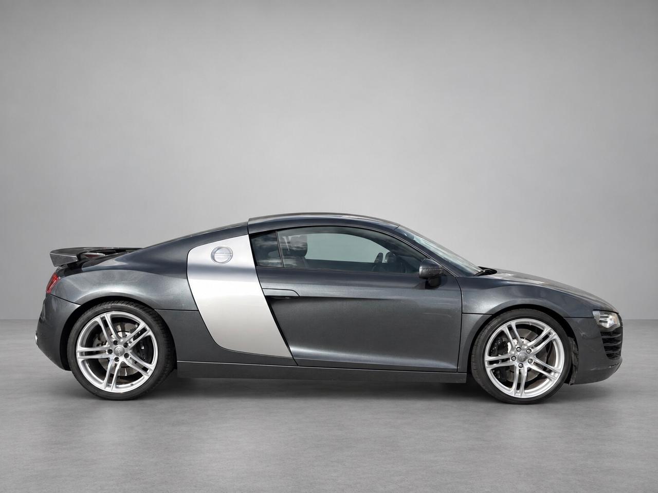 Audi R8 4.2 V8 FSI quattro R tronic