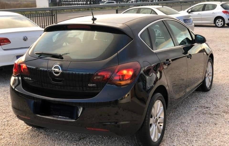 Opel Astra 1.7 CDTI 110CV 5 porte Cosmo