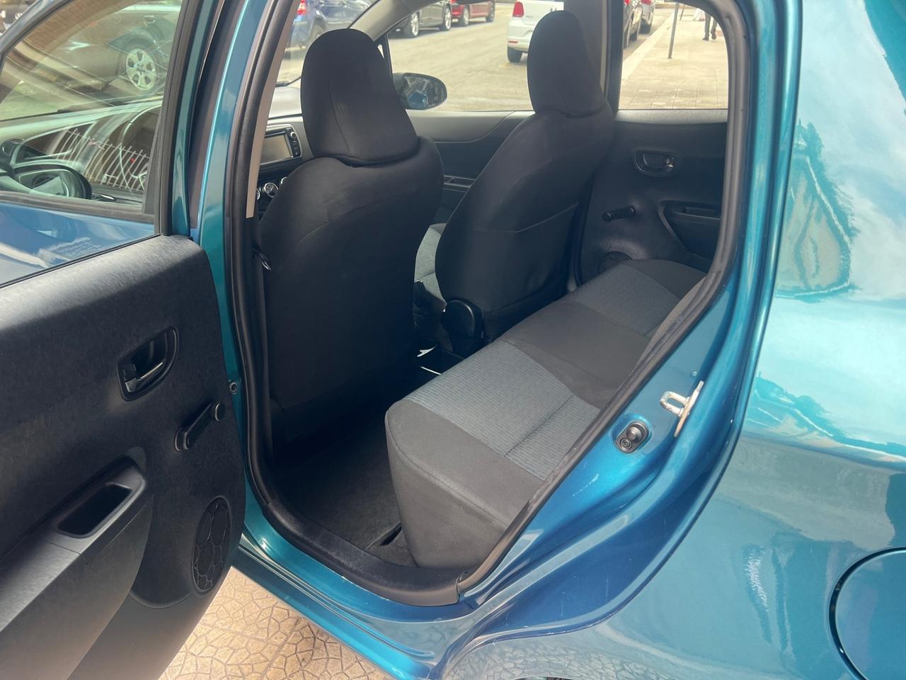 Toyota Yaris 1.0 5 porte Lounge