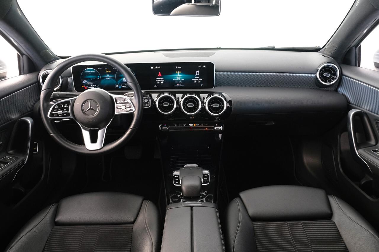 Mercedes-benz A 180 d Sedan Automatic Sport IVA Esposta
