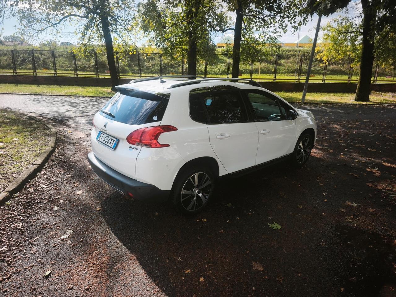 Peugeot 2008 1.6 e-HDi 115 CV Stop&Start Allure