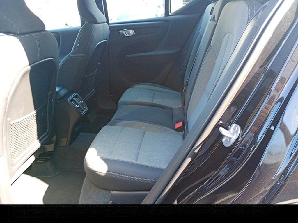 VOLVO XC40 1.5 T2 129CV AUTOM. CORE ( FARI LED - COCKPIT - CRUISE - NAVI - PDC )