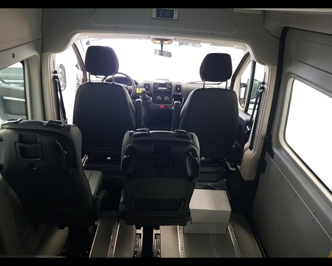PEUGEOT Peugeot Boxer 140cv Trasporto Disabili 9 Posti con Sollevatore Doppio Braccio