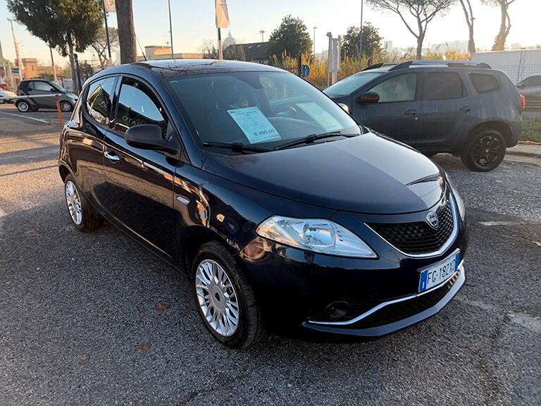 Lancia Ypsilon 1.2 69 CV 5 porte GPL Ecochic Silver