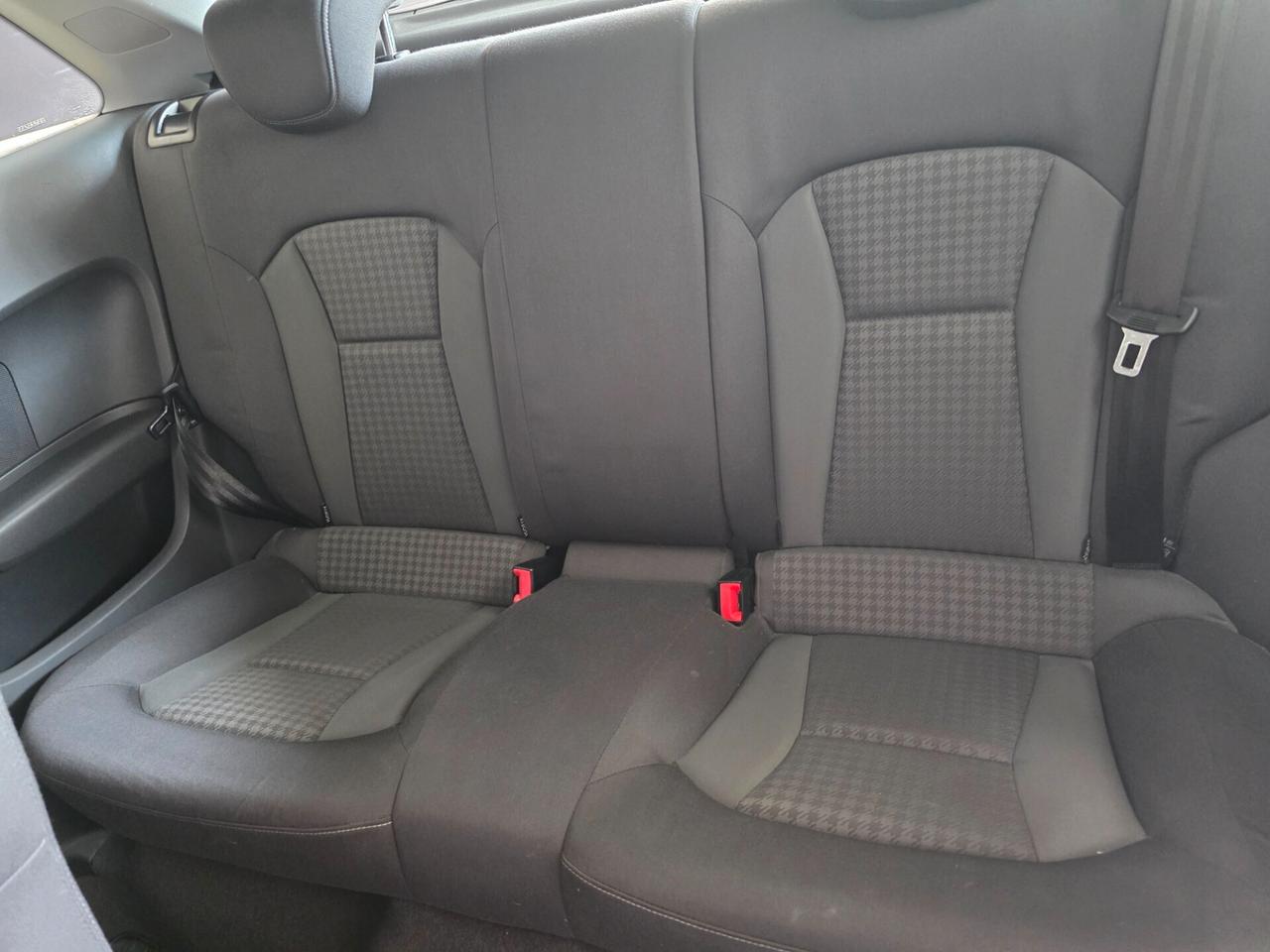 Audi A1 1.6 TDI 105 CV S-LINE NEOPATENTATI