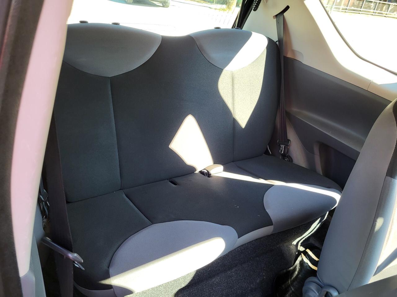 PEUGEOT 107 1,0-UNICA PROPRIETARIA