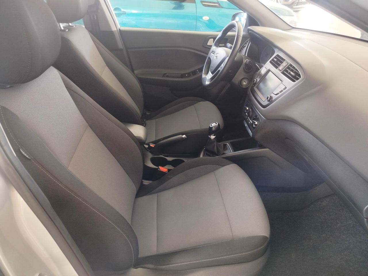 Hyundai i20 5 Porte i20 5p 1.2 mpi Connectline 75cv