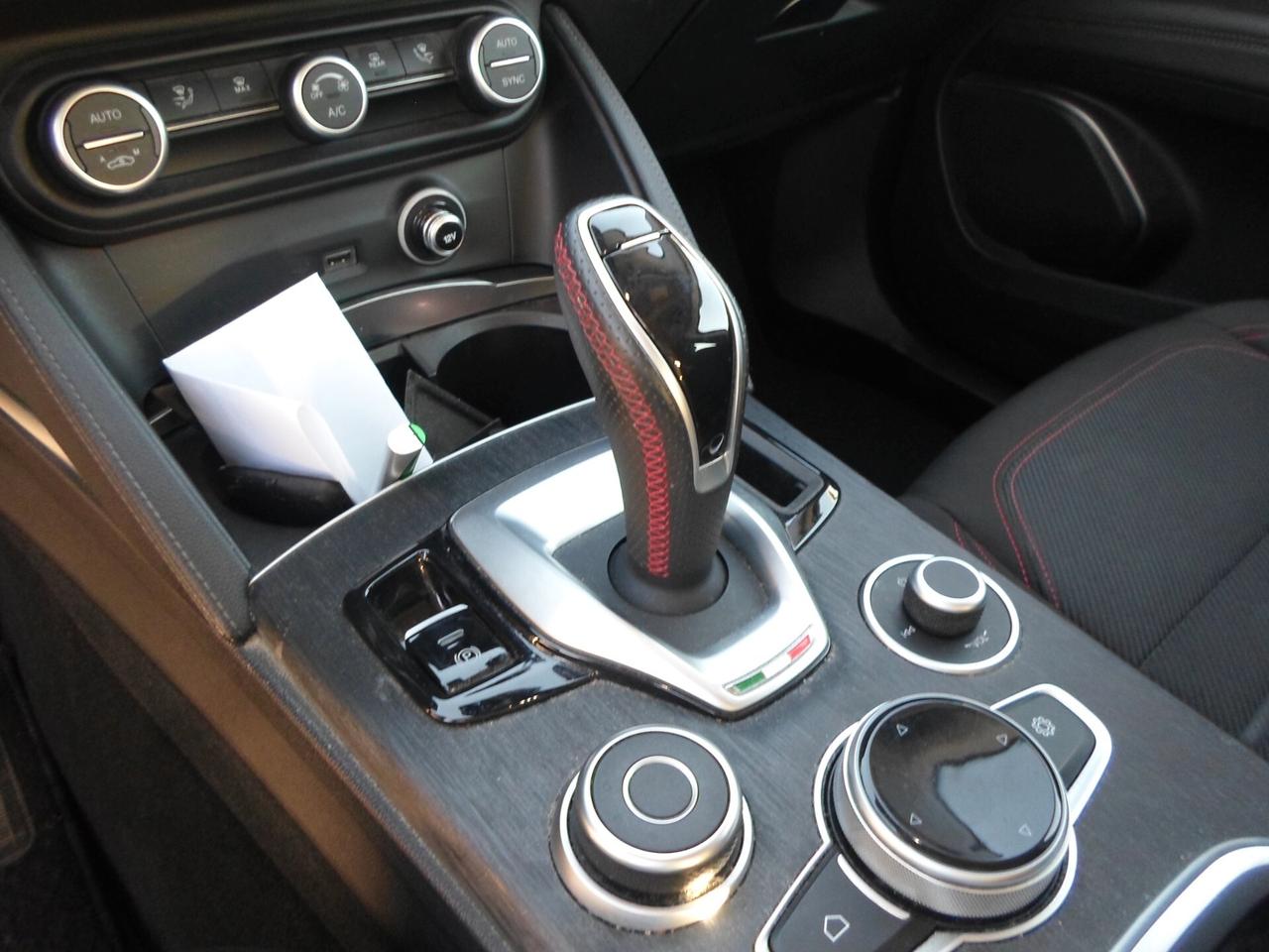 Alfa Romeo Stelvio 2.2 Turbodiesel 190 CV AT8 Q4 Business