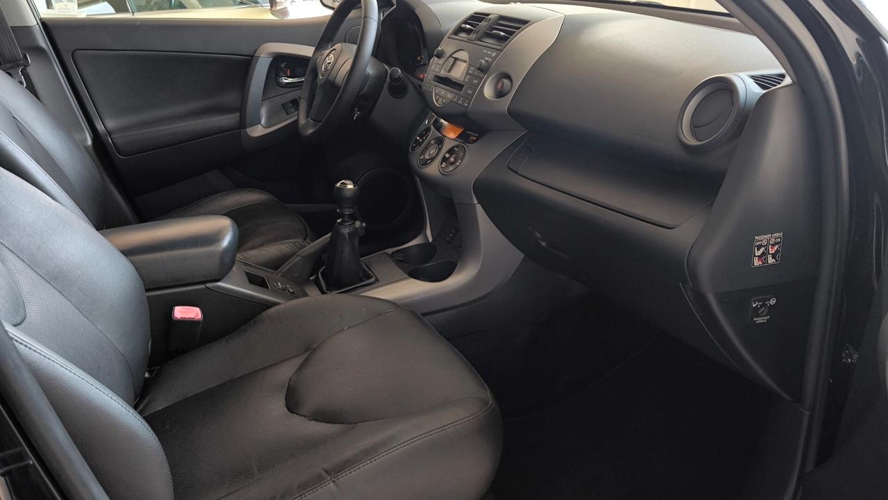 Toyota RAV 4 RAV4 2.2 D-4D 177 CV Luxury