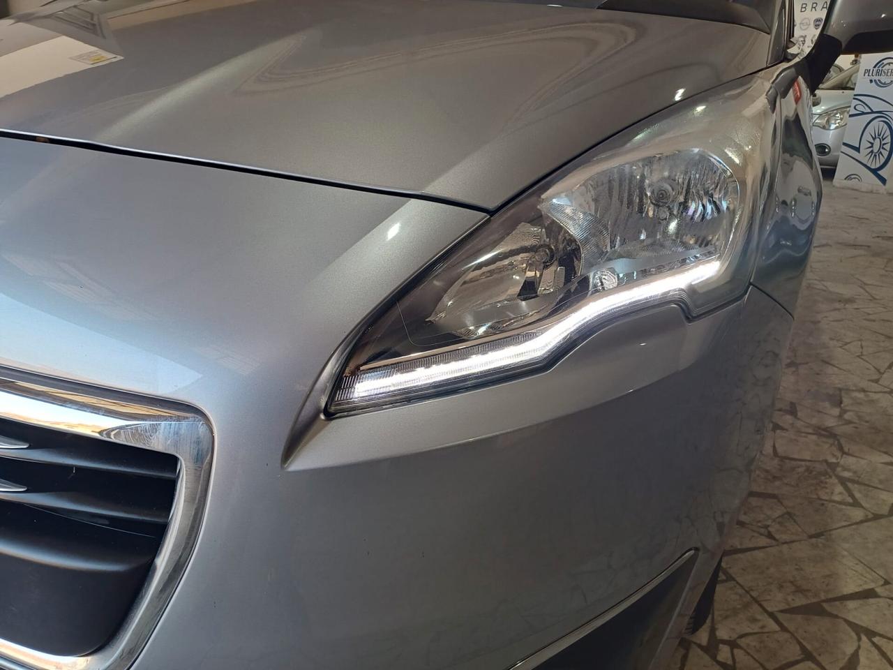 Peugeot 5008 BlueHDi 7 posti PERFETTA - 2016