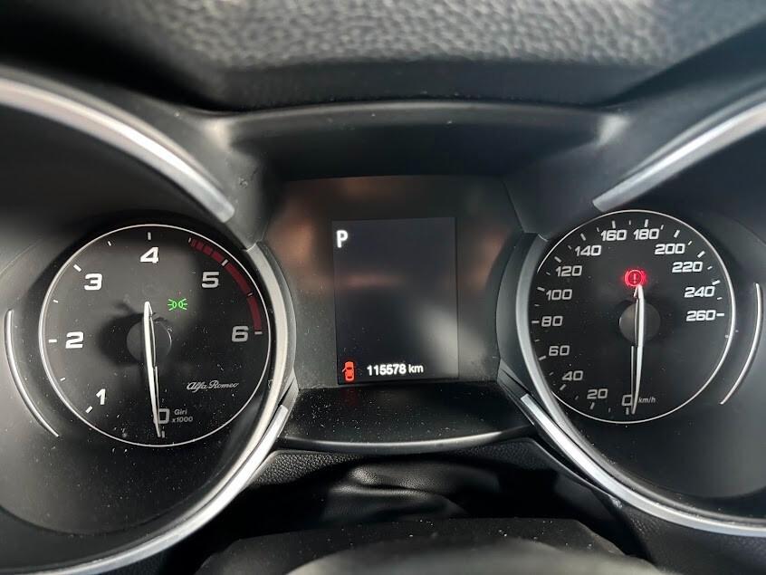 Alfa Romeo Stelvio 2.2 TD l 150 CV AT8 RWD