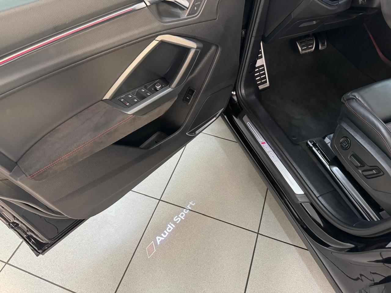 Audi Q3 RS Quattro 2.5 Benzina 400/CV con Tetto Apribile