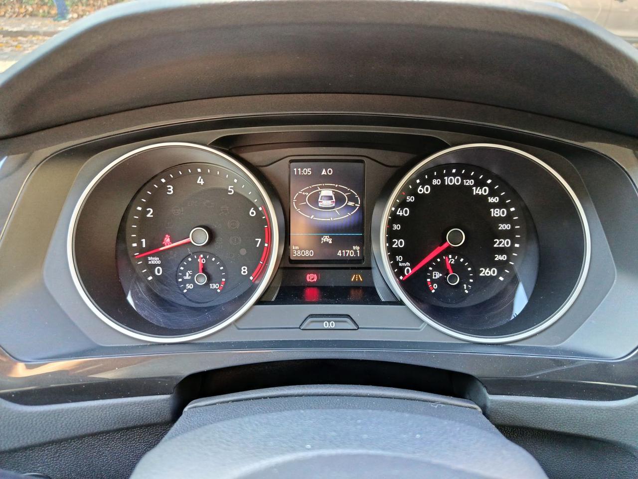 Volkswagen Tiguan Business 1.5 TSI #7809