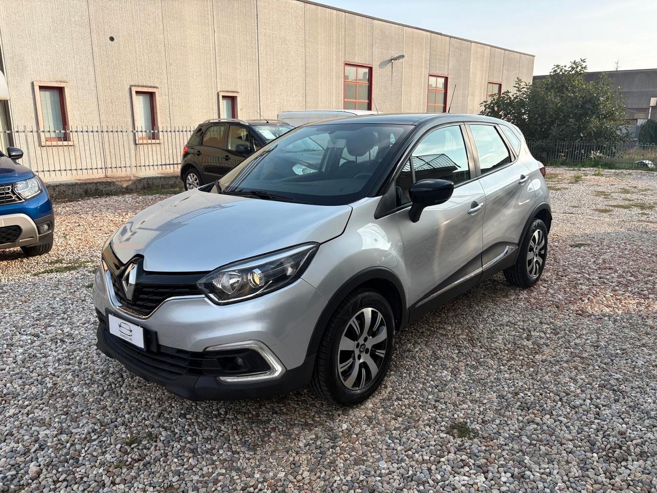 Renault Captur 1.5 90CV - OK NEOPATENTATI