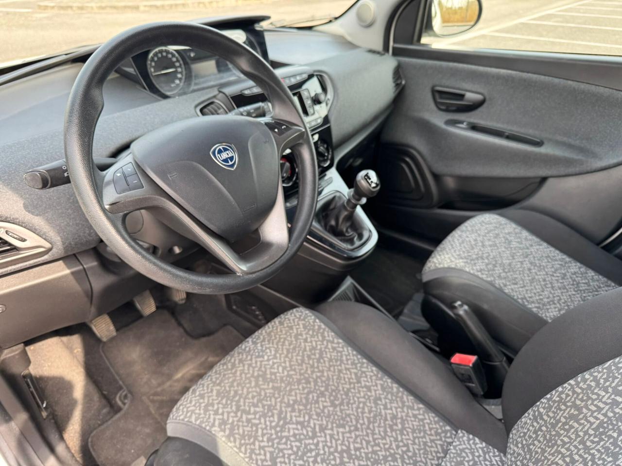 Lancia Ypsilon 1.2 5 porte GPL Platinum ok neopatentati