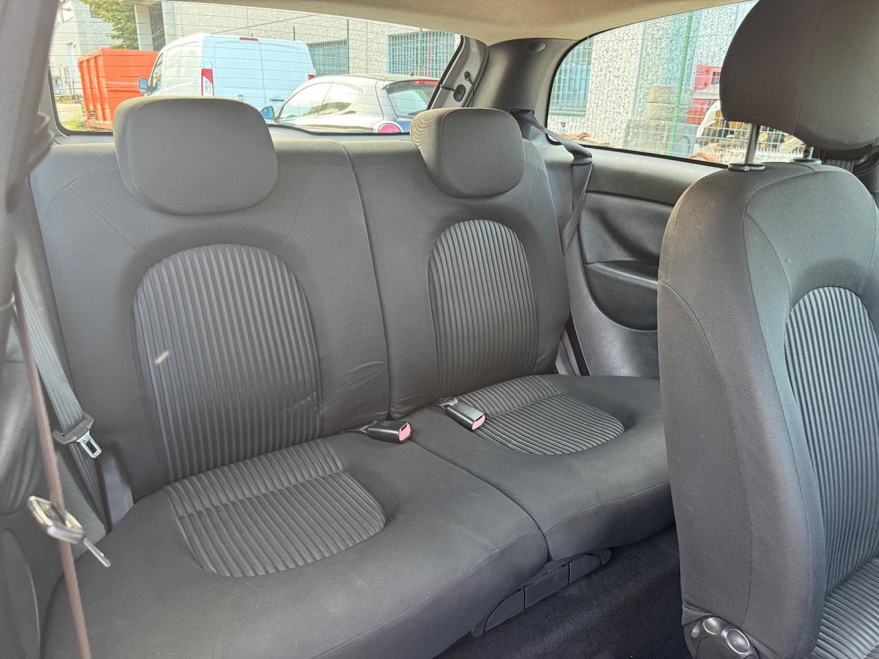 Lancia Ypsilon 1.4 16V Oro